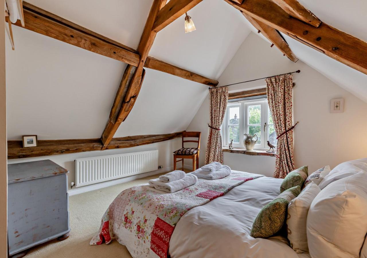 Bed 1 with king bed